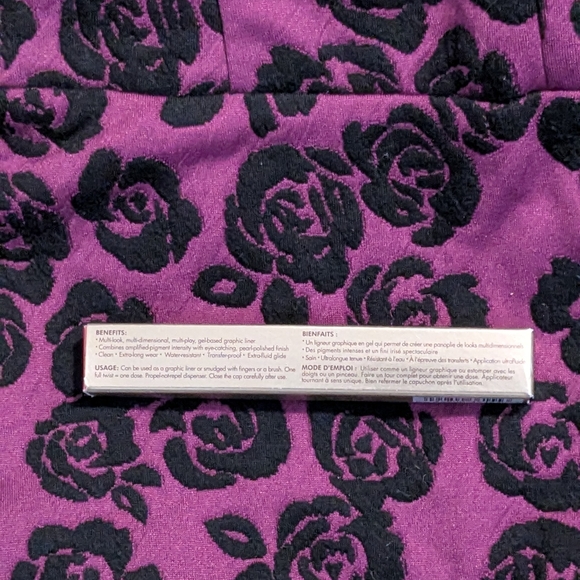 Red Eyeliner Stila ArtiStix Graphic Eyeliner In Shade Salsa - New In Box - Picture 9 of 14